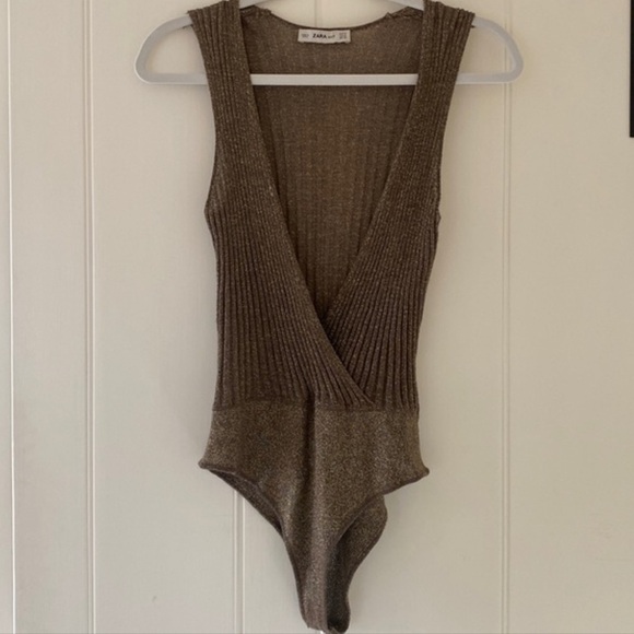 Zara Knit Bodysuit Women's Medium gold V Neck Sleeveless Breathable Comfort Fit - Picture 2 of 6